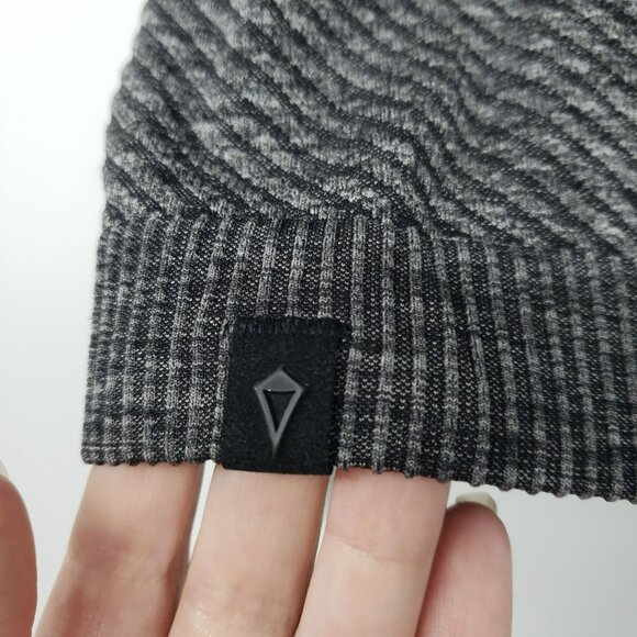 Ivivva Lululemon Girls Glacier Air Gray Textured Long Sleeve Top Thumb Holes 8 - Picture 3 of 10